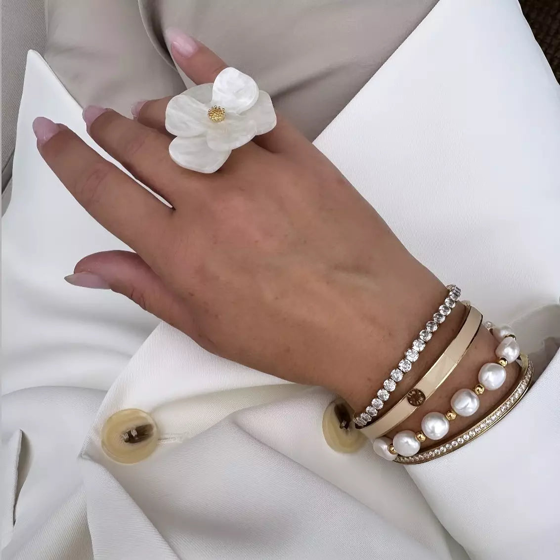 By Jolima Palermo bangle nude gold