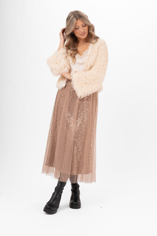 Tyllkjol med paljetter Capri Collection – modellbild 