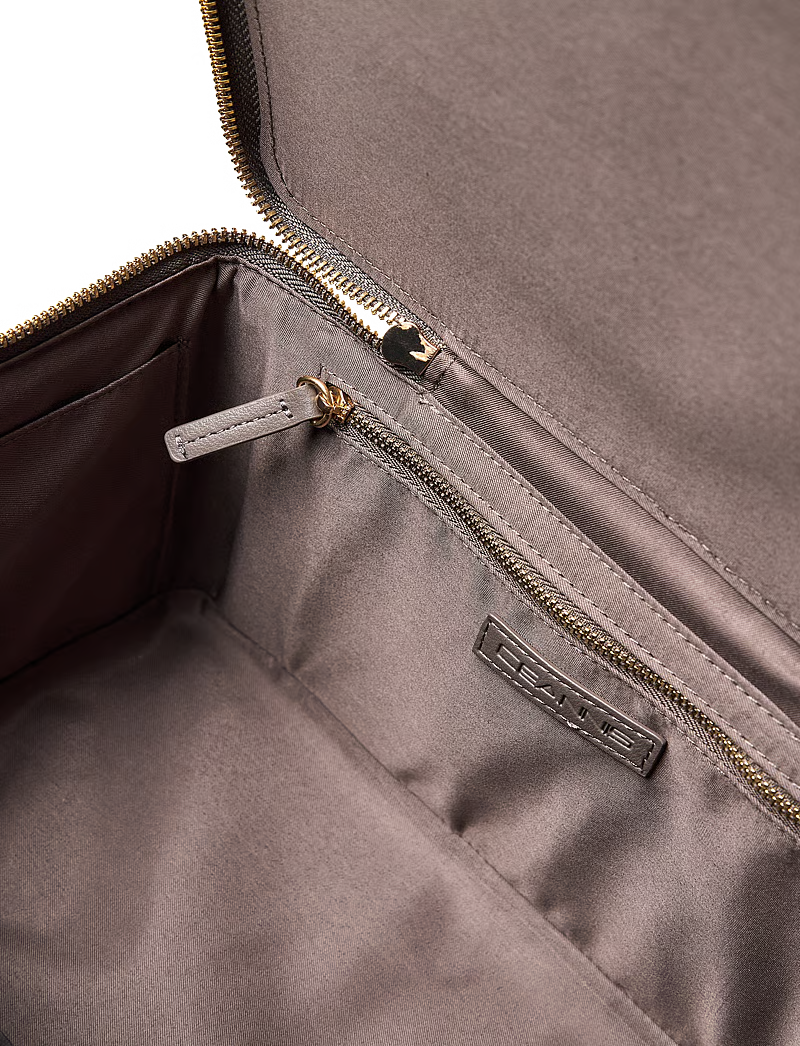 Ceannis Beauty Hard Box Braided - Necessärer